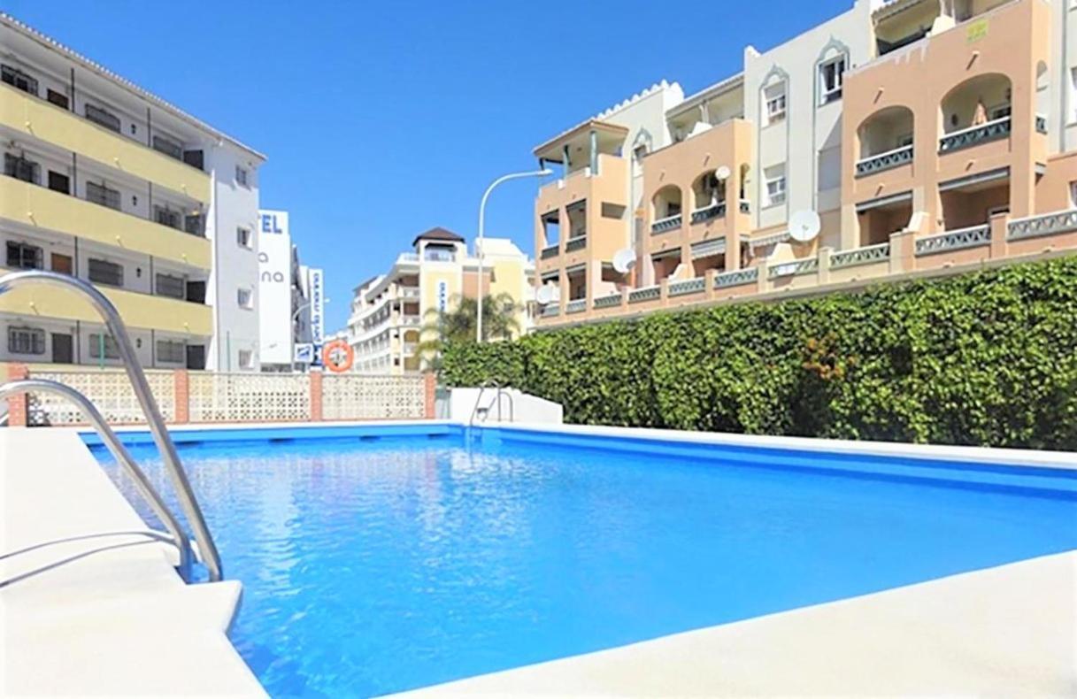 1 Bedroom Beachfront Apartment At Torecilla Beach Nerja Exteriör bild