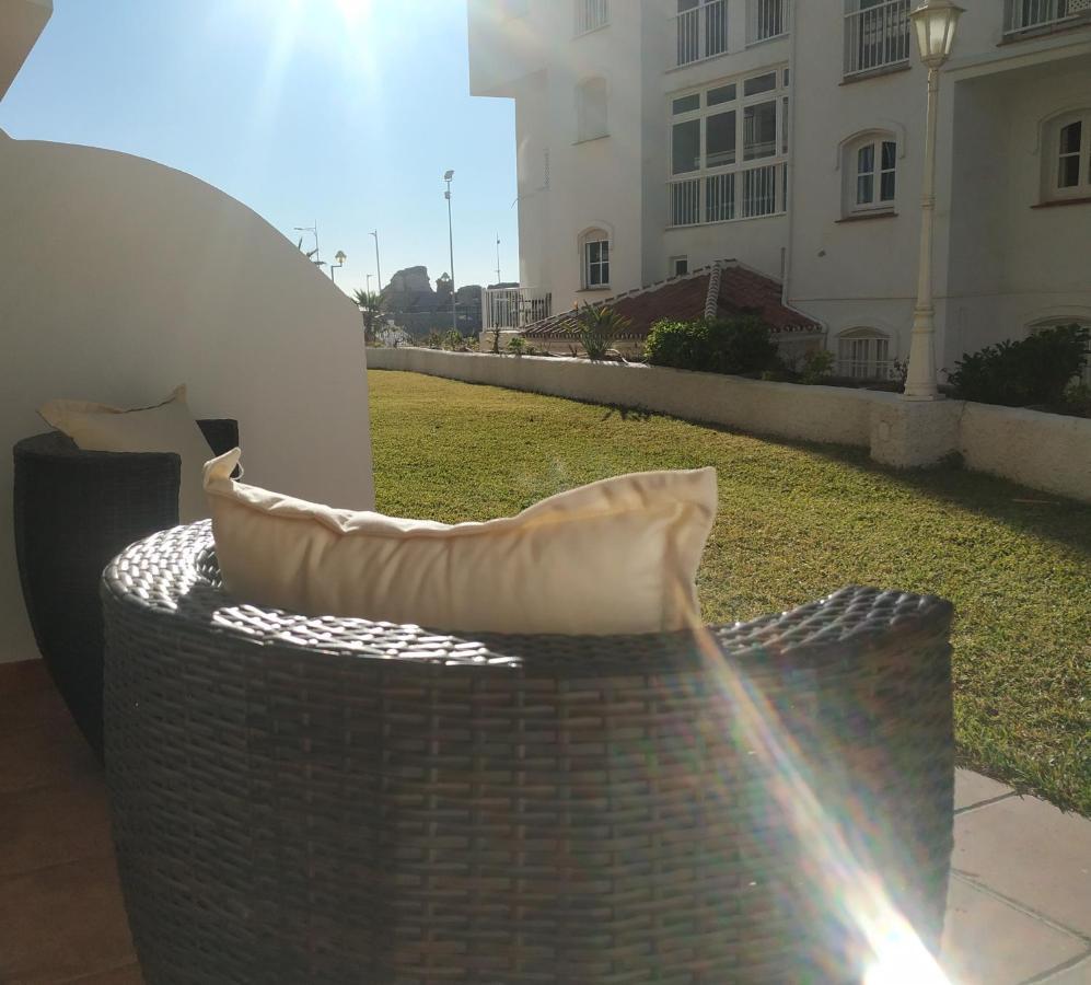 1 Bedroom Beachfront Apartment At Torecilla Beach Nerja Exteriör bild