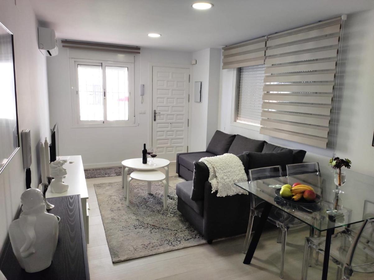 1 Bedroom Beachfront Apartment At Torecilla Beach Nerja Exteriör bild
