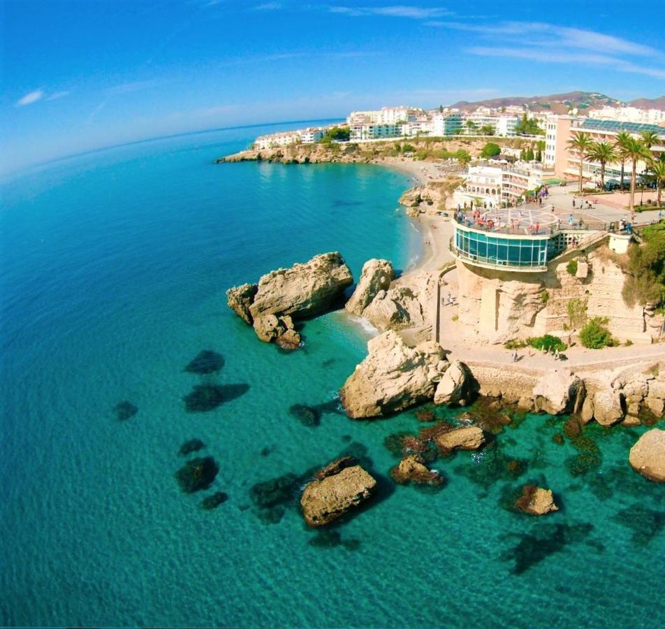 1 Bedroom Beachfront Apartment At Torecilla Beach Nerja Exteriör bild